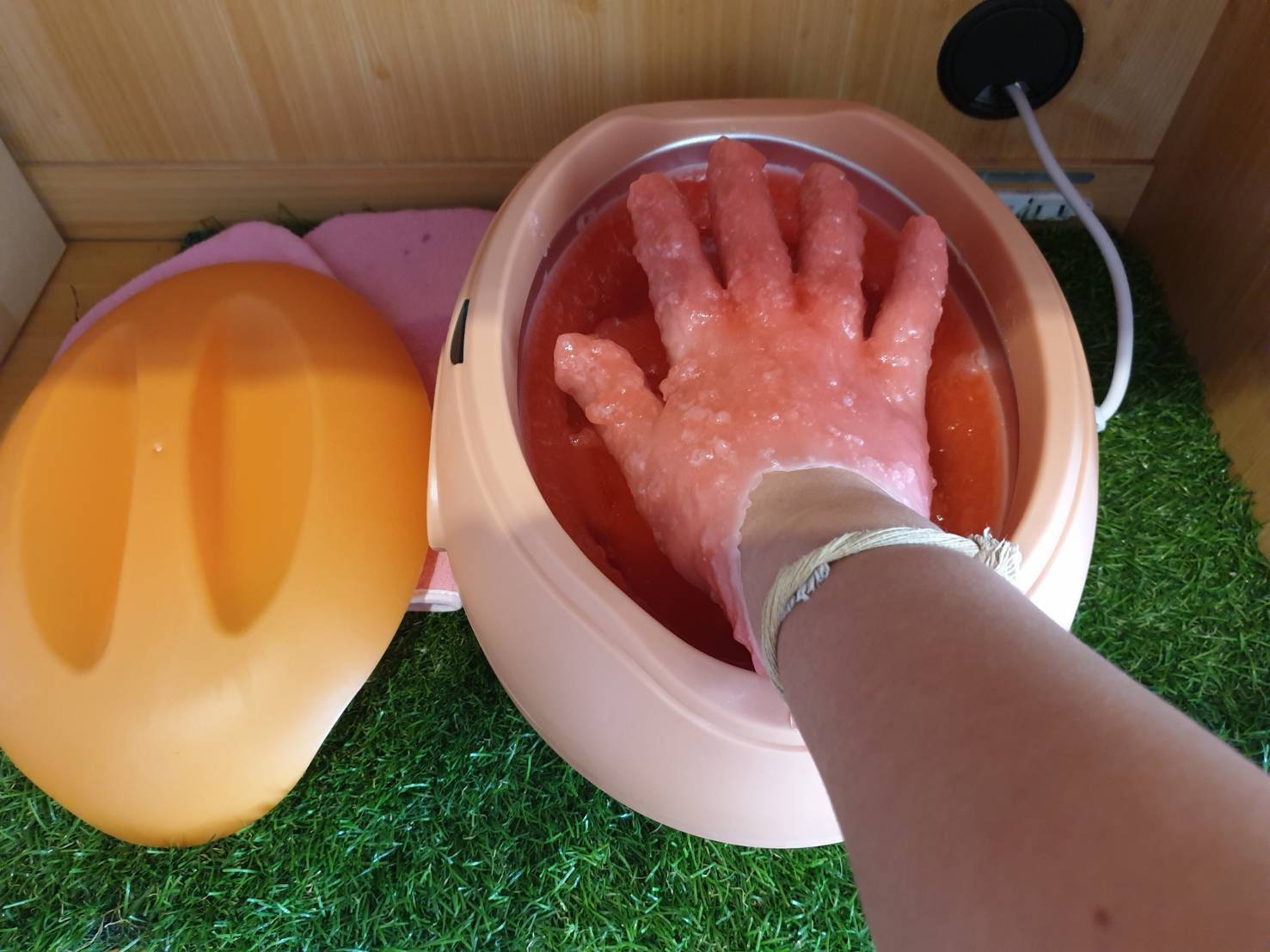 พาราฟินสำหรับกายภาพบำบัด (Paraffin Therapy)