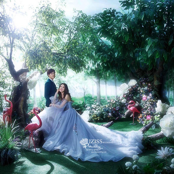 PW627 **พร้อมส่งชุดพรีเวดดิ้งผู้หญิงสีฟ้า** ชุดคู่ถ่ายพรีเวดดิ้ง (prewedding dress) & ชุดแต่งงานแฟนซี (Fancy wedding dress)ชายหญิง "ธีมสีฟ้า"