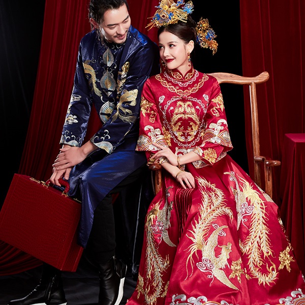 PW621 **พรีออเดอร์ค่ะ**ชุดแฟนซีกี่เพ้าประยุกต์ ชุดคู่ถ่ายพรีเวดดิ้ง ชุดยกน้ำชา ชุดแต่งงานแฟนซี ชุดจีนชายหญิง "ธีมสีแดงน้ำเงิน"