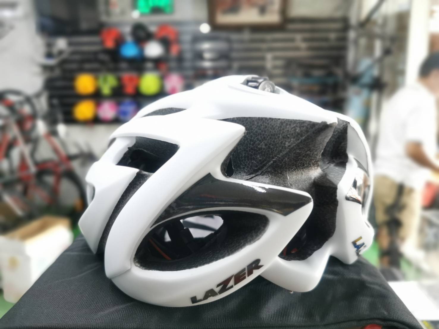 หมวกกันน็อคจักรยาน LAZER รุ่น 02