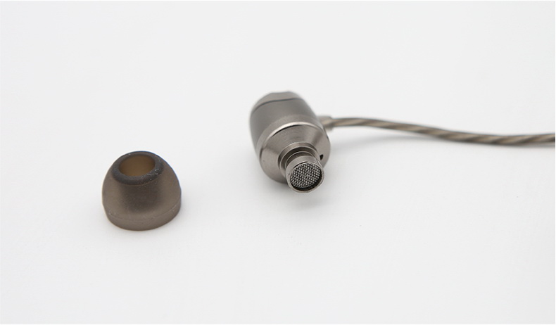 ขาย Soundmagic E11 หูฟังในตำนานรุ่นพัฒนาต่อยอดจาก E10