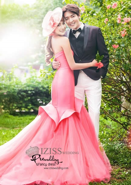 PW456- **พรีออเดอร์**ชุดแต่งงานแฟนซี ชุดเดรสสีชมพู ชุดถ่ายพรีเวดดิ้ง (prewedding dress) & ชุดแต่งงานแฟนซี (Fancy wedding dress) "ธีมสีชมพู ดำ"