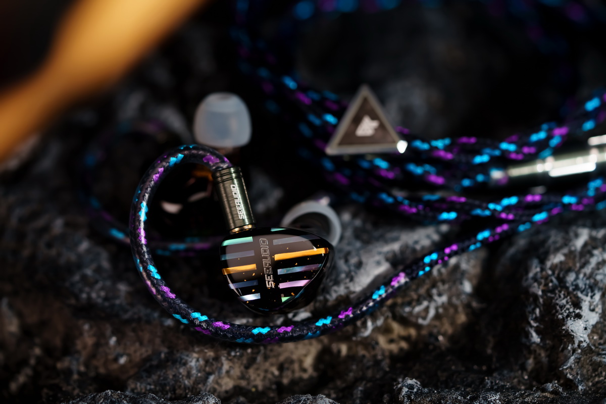 [PreOrder] Seeaudio Hakuya หูฟัง IEMs Hybrid 14 ไดรเวอร์ 10BA+4EST ประกันศูนย์ไทย