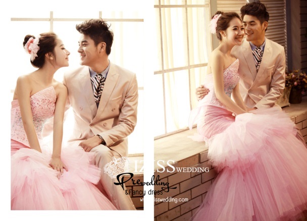 PW068- **เลิกผลิตค่ะ** ชุดคู่ถ่ายพรีเวดดิ้ง (prewedding dress) & ชุดแต่งงานแฟนซี (Fancy wedding dress)ชายหญิง "ธีมสีชมพู-ครีมน้ำตาล"
