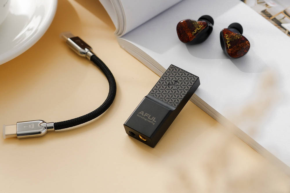 AFUL SnowyNight DAC/AMP พกพา ประสิทธิภาพสูง ชิป DAC CS43198 x2 ประกันศูนย์ไทย