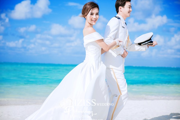 PW455- **พรีออเดอร์เฉพาะชุดผู้หญิง**ชุดแต่งงานเดรสสีขาว ชุดยกน้ำชา ชุดถ่ายพรีเวดดิ้ง (prewedding dress) & ชุดแต่งงานแฟนซี (Fancy wedding dress) "ธีมสีขาว"