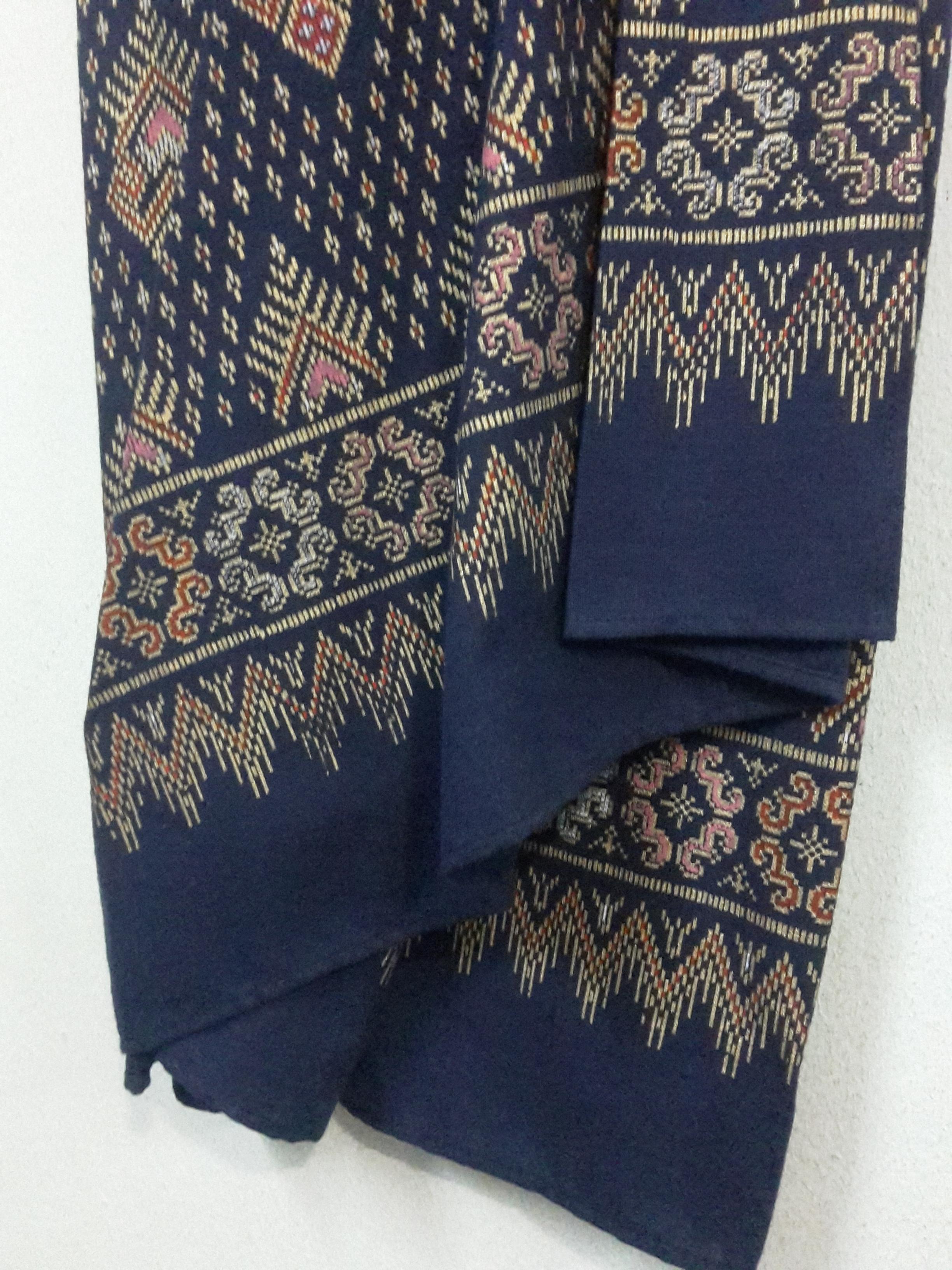 ผ้าถุงผ้าฝ้ายตัดสำเร็จ ไม่ตัดต่อตีน ผ้าลายมัดหมี่ ผ้าถุงตัดสำเร็จแบบป้ายเลื่อนตะขอสามารถเลื่อนได้ไม่เสียทรง อ้วนผอมใส่ได้