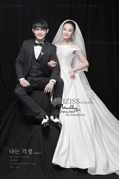 PW578- **พร้อมส่งผู้หญิง 3,000 บ.ค่ะ**ชุดคู่ถ่ายพรีเวดดิ้ง (prewedding dress) & ชุดแต่งงานแฟนซี (Fancy wedding dress)ชายหญิง "ธีมสีชมพู"