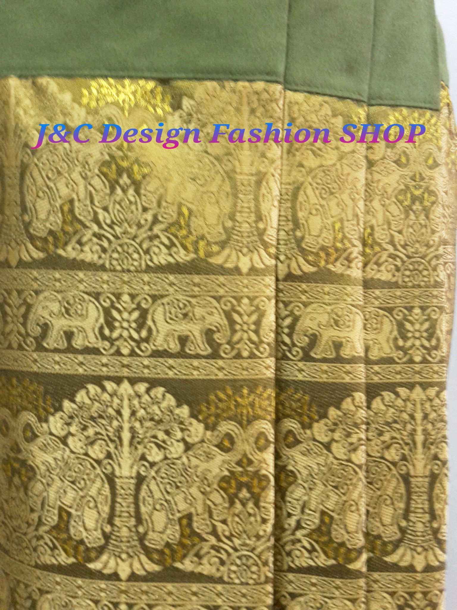 ผ้าถุงฝ้ายสำเร็จรูป กระโปรงผ้าไทยสำเร็จรูปแต่งจีบแบบป้ายเลื่อนตะขอ สีเขียวเหลืองเมทอลลิค