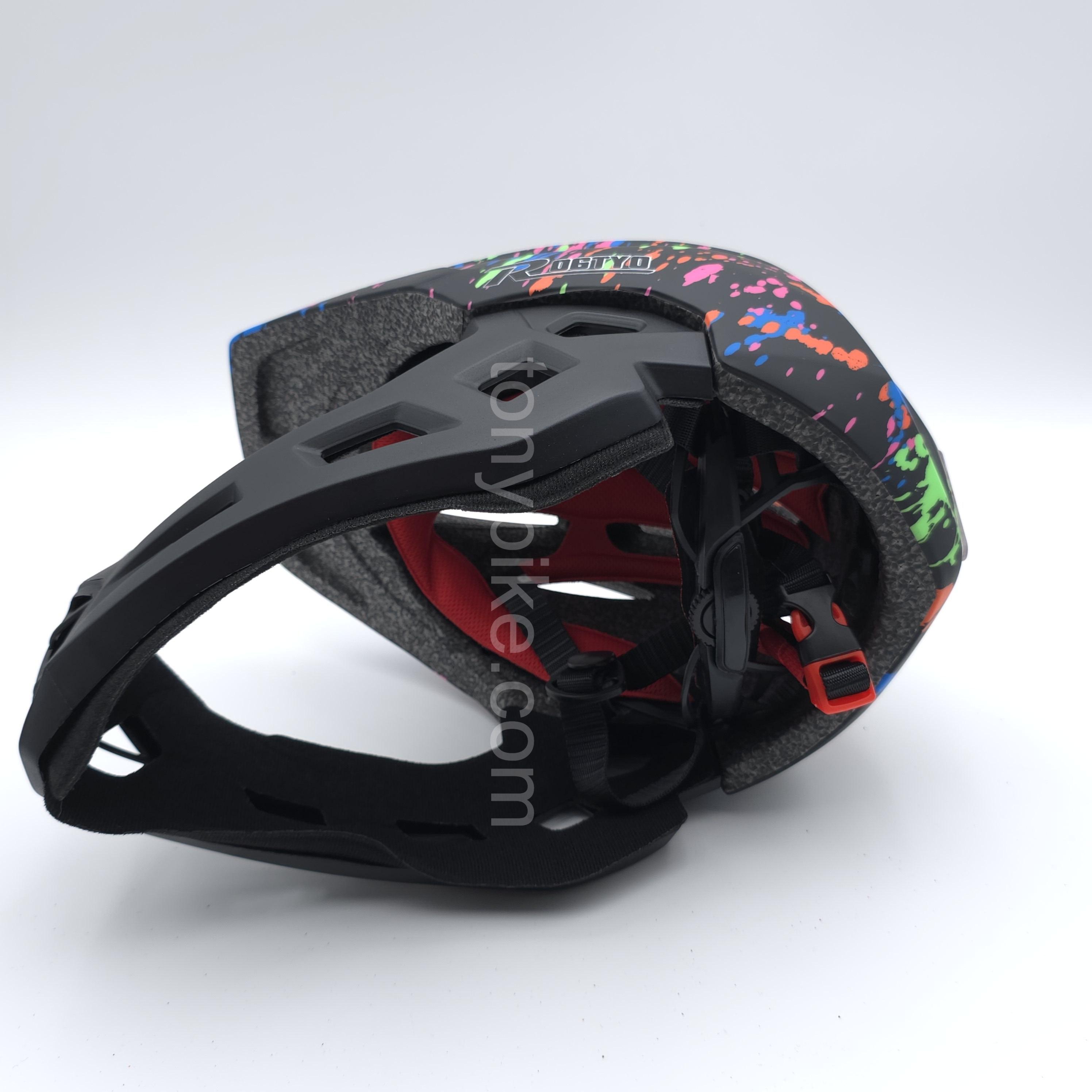 หมวกจักรยานเด็ก เต็มใบ สีดำ ลายเพ้นท์สี 46-53 ซม.