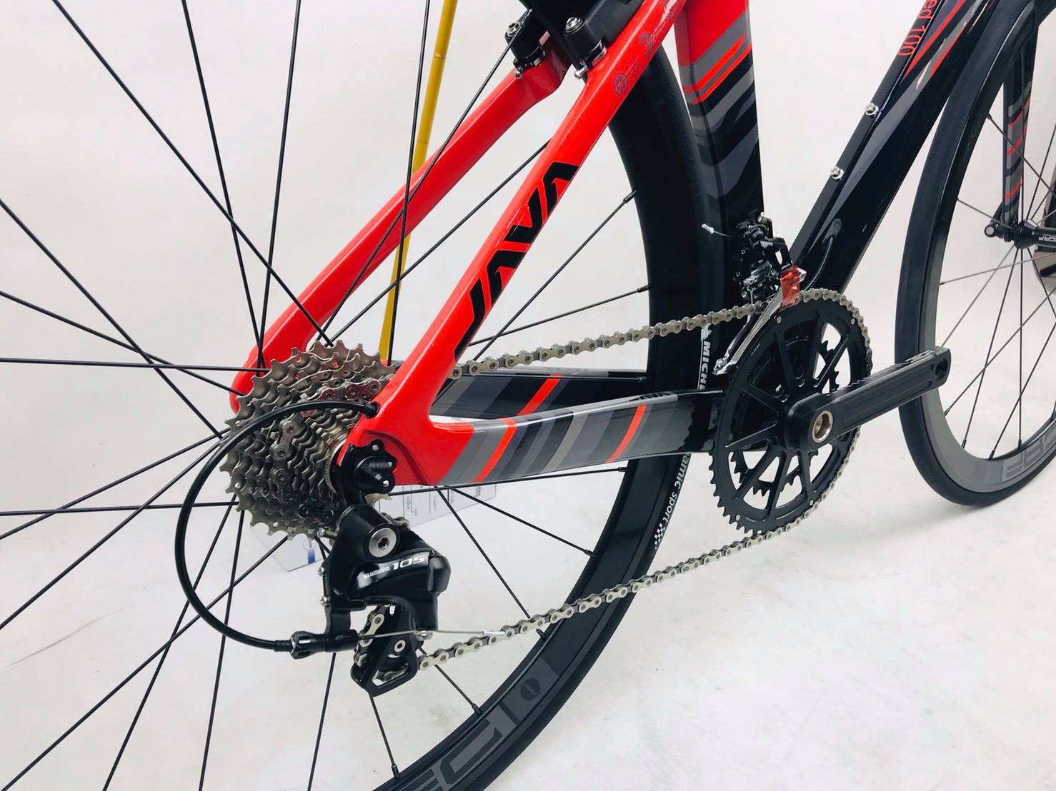 รถไตร รถเสือหมอบ จักรยานเฟรม CARBON JAVA TT