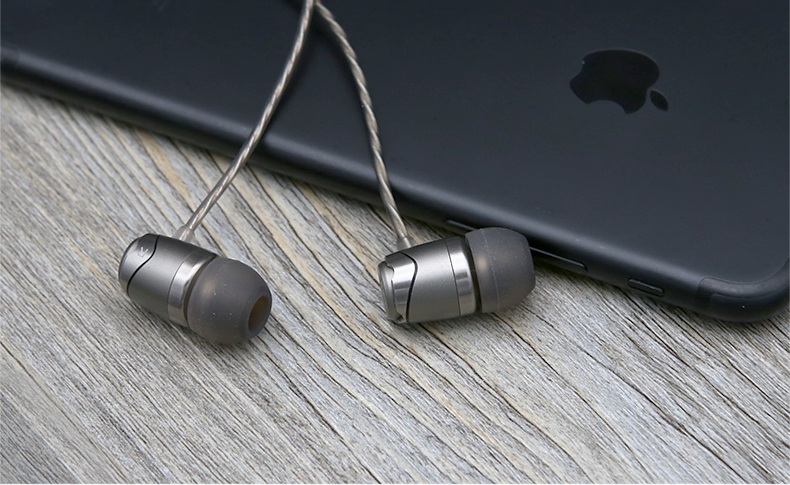 ขาย Soundmagic E11 หูฟังในตำนานรุ่นพัฒนาต่อยอดจาก E10