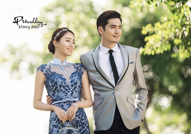 PW318 - **พร้อมส่งเฉพาะชุดผู้ชาย** ชุดคู่ถ่ายพรีเวดดิ้ง (prewedding dress) & ชุดแต่งงานแฟนซี (Fancy wedding dress)ชายหญิง "ธีมสีน้ำเงิน"