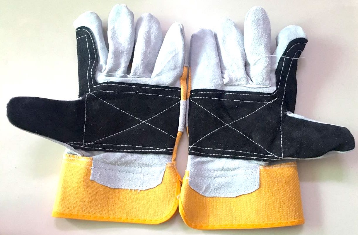 ถุงมืองานช่างอย่างดี 200 กรัม Free size (1x3คู่)