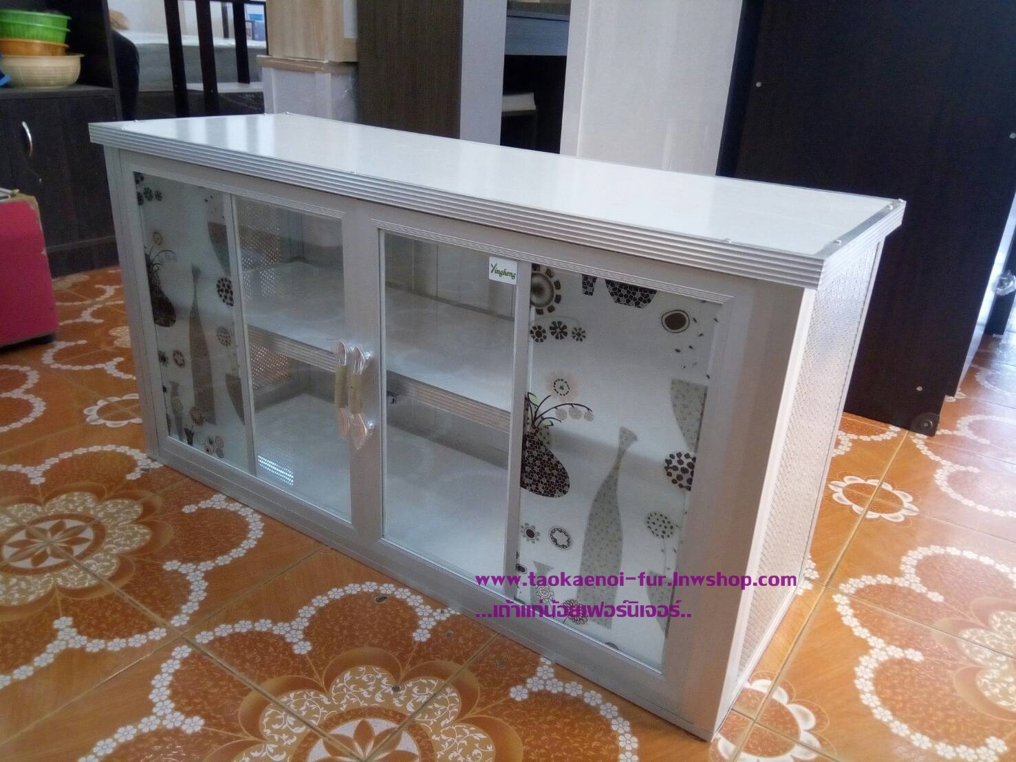 ตู้ลอยอลูมิเนียม+กระจก (เสาเหลี่ยม)