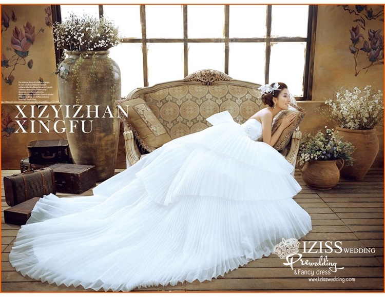 PW287 - Preorder ชุดคู่ถ่ายพรีเวดดิ้ง (prewedding dress) & ชุดแต่งงานแฟนซี (Fancy wedding dress)ชายหญิง "ธีมสีขาว-ดำ"