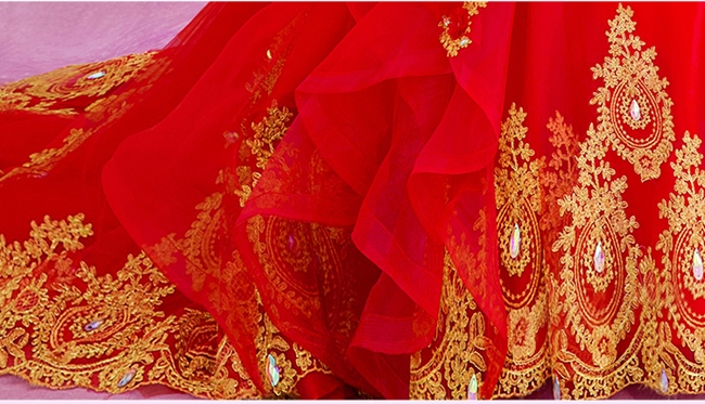 PW408- **พร้อมส่งหางปกติ/พรีออเดอร์หางยาว**ชุดคู่ถ่ายพรีเวดดิ้ง (prewedding dress) & ชุดแต่งงานแฟนซี (Fancy wedding dress)ชายหญิงสไตล์เจ้าชายเจ้าหญิง "ธีมสีแดง"