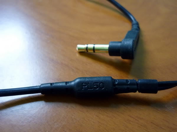 ขายหูฟัง Soundmagic PL50 หูฟังแบบ BA Balance Amarture Driver ตัวแรกของ Soundmagic ที่ลื่นหูฟังสบาย เสียงย่านสูงชัดเจน กลางก็เด่น เบสก็มี ครบเครื่องทุกแนวเพลง