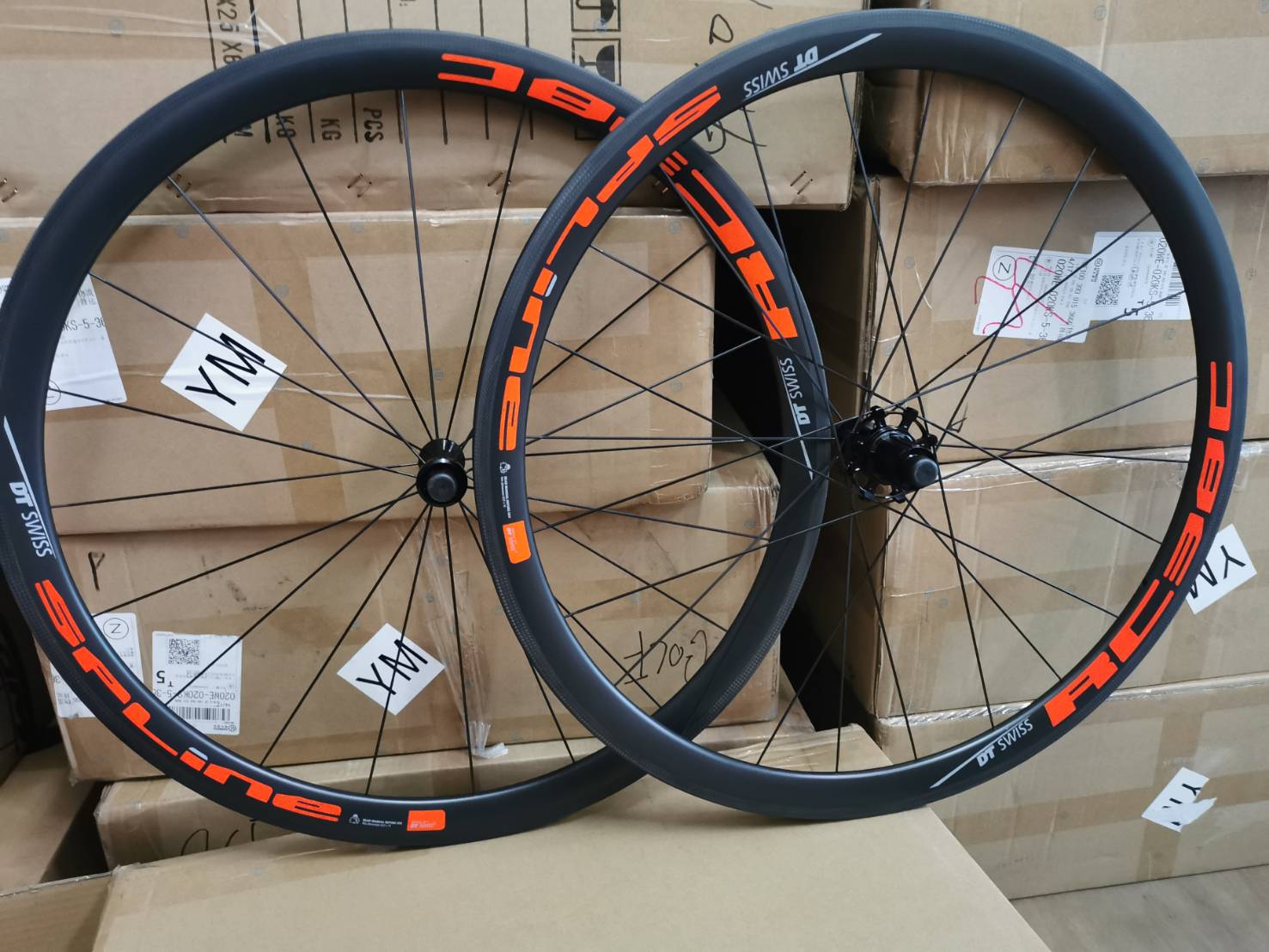 ล้อจักรยานคาร์บอน ขอบล้อ dt-swiss เเท้ ใส่ดุม DECA 38/38