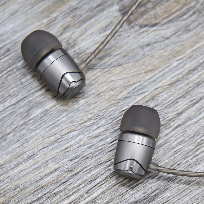 ขาย Soundmagic E11 หูฟังในตำนานรุ่นพัฒนาต่อยอดจาก E10