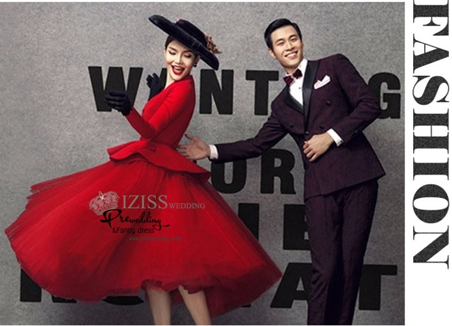 PW476- **พรีออเดอร์**ชุดแต่งงานแฟนซี ชุดเดรสสีแดง ชุดถ่ายพรีเวดดิ้ง (prewedding dress) & ชุดแต่งงานแฟนซี (Fancy wedding dress) "ธีมสีแดง ดำ"