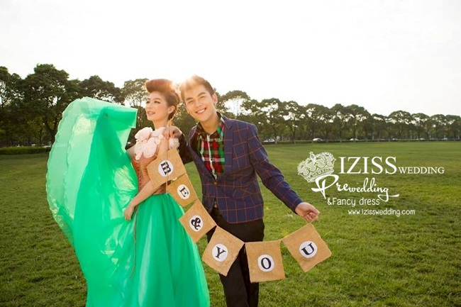 PW208 - Pre order ชุดคู่ถ่ายพรีเวดดิ้ง (prewedding dress) & ชุดแต่งงานแฟนซี (Fancy wedding dress)ชายหญิง "ธีมสีเขียว-น้ำเงิน"