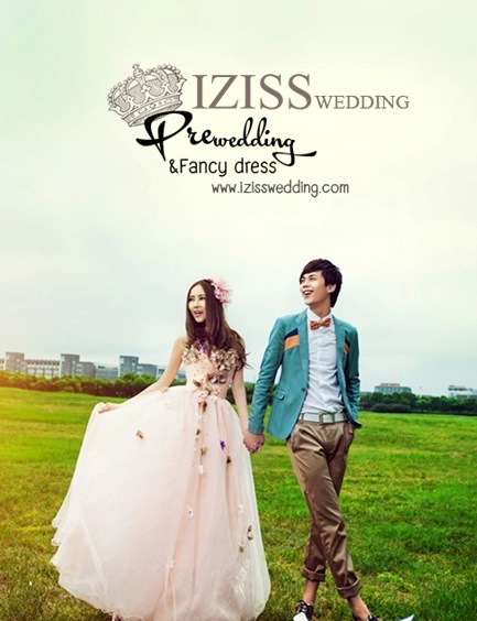 PW124 **พรีออเดอร์** ชุดคู่ถ่ายพรีเวดดิ้ง (prewedding dress) & ชุดแต่งงานแฟนซี (Fancy wedding dress)ชายหญิง "ธีมสีเขียว-โอโรส"