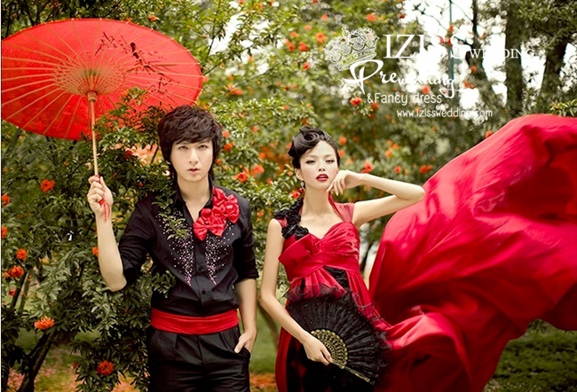 PW188 - Pre order ชุดคู่ถ่ายพรีเวดดิ้ง (prewedding dress) & ชุดแต่งงานแฟนซี (Fancy wedding dress)ชายหญิง "ธีมสีแดง-ดำ"
