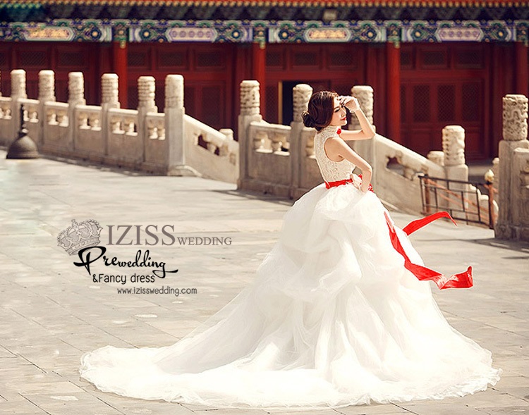 PW187 - Pre order ชุดคู่ถ่ายพรีเวดดิ้ง (prewedding dress) & ชุดแต่งงานแฟนซี (Fancy wedding dress)ชายหญิง "ธีมสีขาว-แดง"