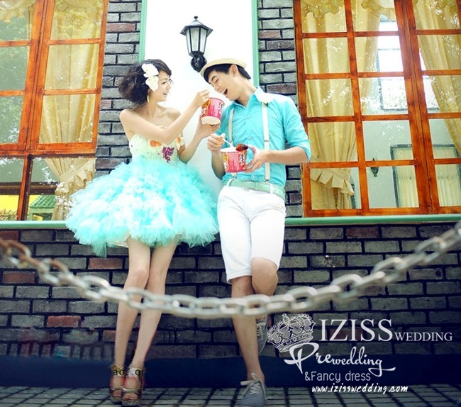 PW056 - **พร้อมส่งเฉพาะชุดผู้หญิง** ชุดคู่ถ่ายพรีเวดดิ้ง (prewedding dress) & ชุดแต่งงานแฟนซี (Fancy wedding dress)ชายหญิง "ธีมสีฟ้า"