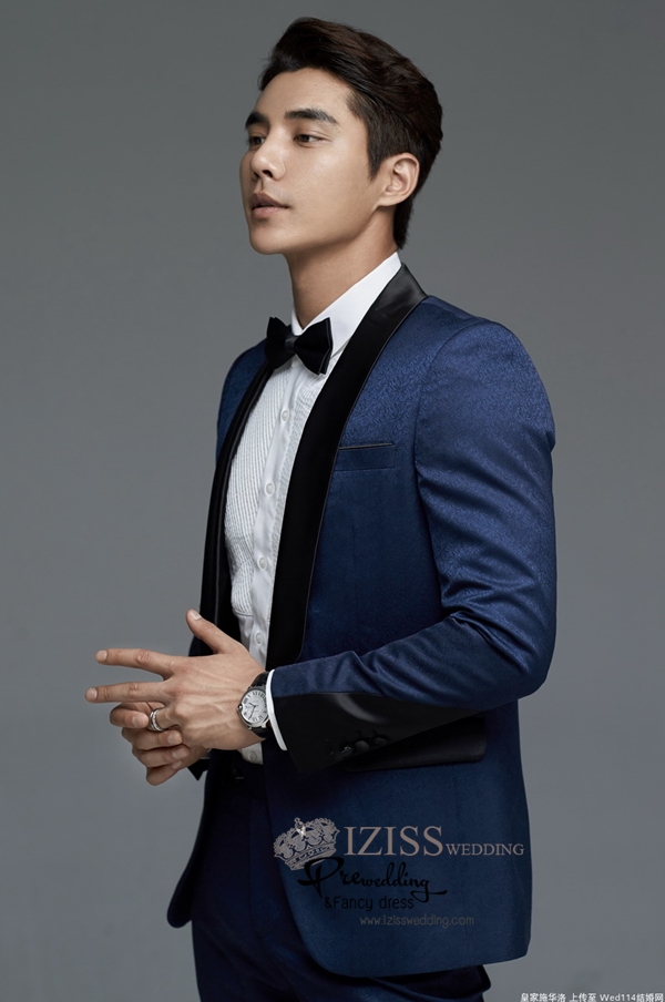 PW583- **พรีออเดอร์ค่ะ**ชุดราตรี ชุดแฟนซี ชุดคู่ถ่ายพรีเวดดิ้ง (prewedding dress) & ชุดแต่งงานแฟนซี (Fancy wedding dress)ชายหญิง "ธีมสี"