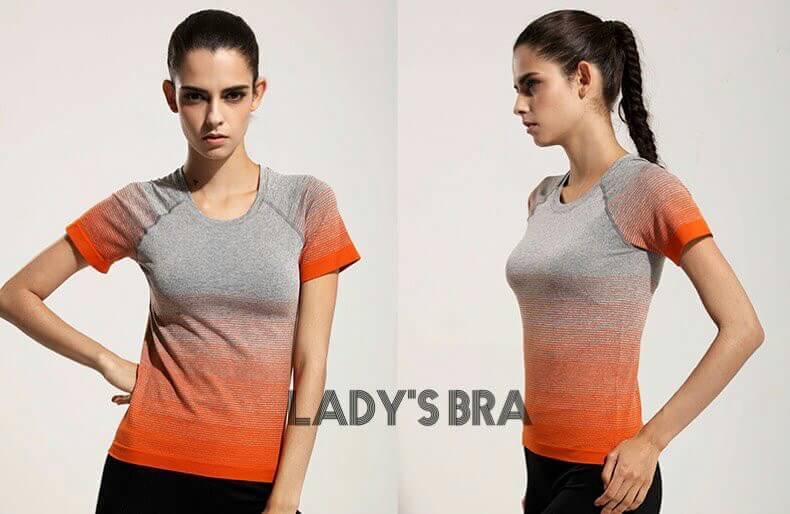 เสื้อออกกำลังกายแขนสั้น