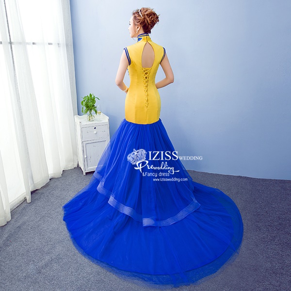 PW500 - **พรีออเดอร์** ชุดกี่เพ้าสีเหลืองสลับน้ำเงิน ชุดคู่ถ่ายพรีเวดดิ้ง (prewedding dress) & ชุดแต่งงานแฟนซี (Fancy wedding dress)ชายหญิง "ธีมสีเหลืองน้ำเงิน"