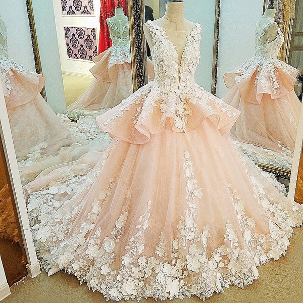 BRL084 **พรีออเดอร์**ชุดแต่งงานสีส้มโอโรสหรูหราประดับดอกไม้ผสมเพชรและคริสตัล สวยงามดุจเจ้าหญิง