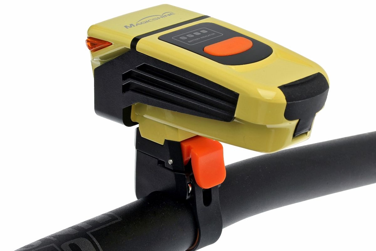 ไฟหน้าจักรยาน GIYO MAGICSHINE EAGLE 300 300LM USB