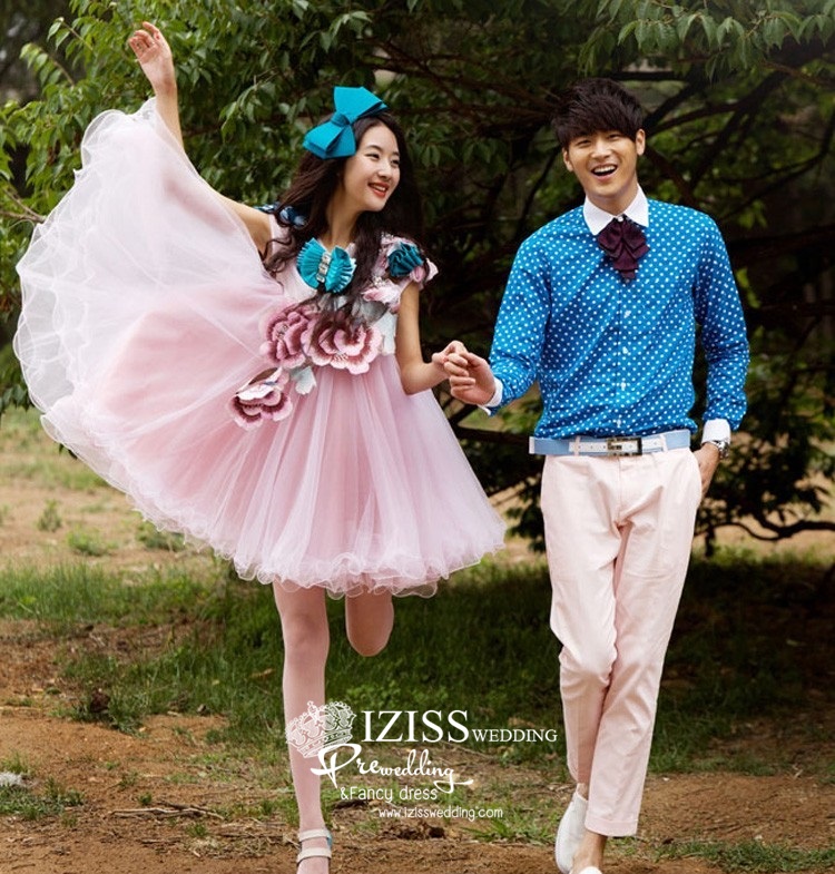 PW097 - Pre order ชุดคู่ถ่ายพรีเวดดิ้ง (prewedding dress) & ชุดแต่งงานแฟนซี (Fancy wedding dress)ชายหญิง "ธีมสีชมพู-ฟ้า"
