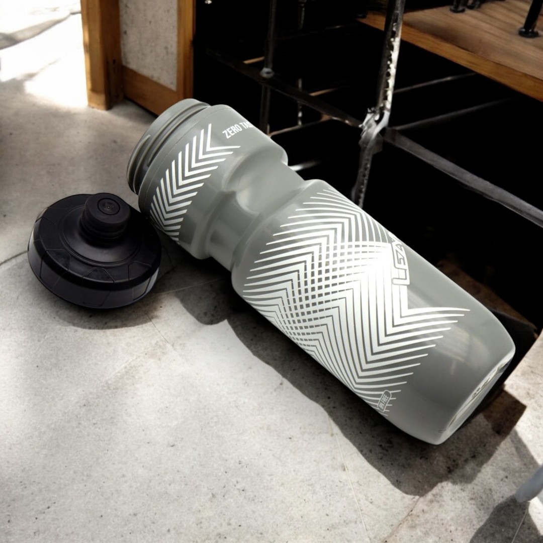 กระบอกน้ำจักรยานเก็บความเย็น Lezyne Flow Thermal Bottle