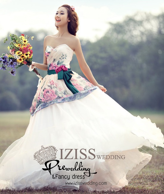 PW145 - Pre-order ชุดคู่ถ่ายพรีเวดดิ้ง (prewedding dress) & ชุดแต่งงานแฟนซี (Fancy wedding dress)ชายหญิง "ธีมสีโอโรส-ครีม"