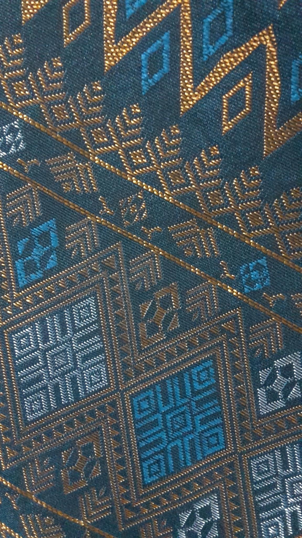 ผ้าถุง ผ้าซิ่นสำเร็จรูปผ้าซิ่นลาว แบบป้ายเลื่อนตะขอ สีฟ้าเหลือบเขียว