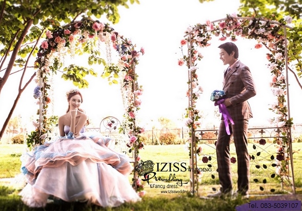 PW352-**พร้อมส่งเฉพาะชุดผญ.**ชุดคู่ถ่ายพรีเวดดิ้ง (prewedding dress) & ชุดแต่งงานแฟนซี (Fancy wedding dress)ชายหญิง "ธีมสีฟ้า"