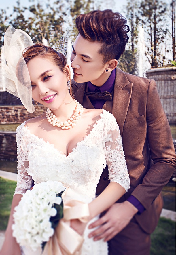 PW314 - **พรีออเดอร์ค่ะ** ชุดคู่ถ่ายพรีเวดดิ้ง (prewedding dress) & ชุดแต่งงานแฟนซี (Fancy wedding dress)ชายหญิง "ธีมชุดเจ้าสาวสีขาว-น้ำตาล"