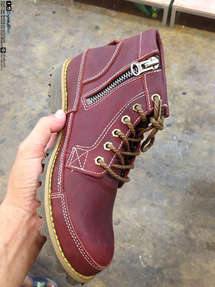 รองเท้าหนัง Timberland Side Zip Up