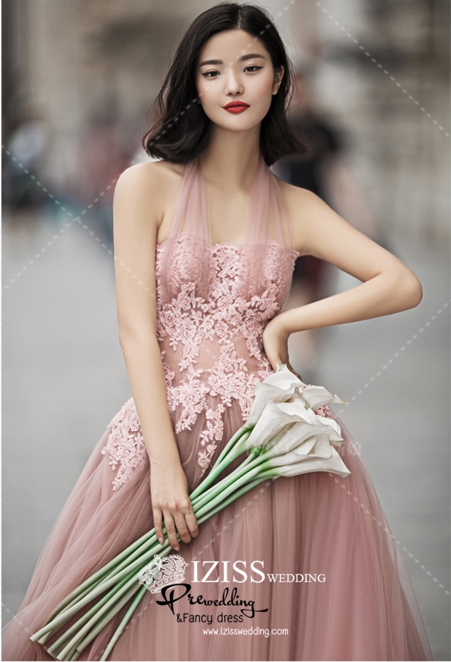 PW489 - **พรีออเดอร์เฉพาะชุดผู้หญิง** ชุดคู่ถ่ายพรีเวดดิ้ง (prewedding dress) & ชุดแต่งงานแฟนซี (Fancy wedding dress)ชายหญิง "ธีมสีชมพูนู้ด"