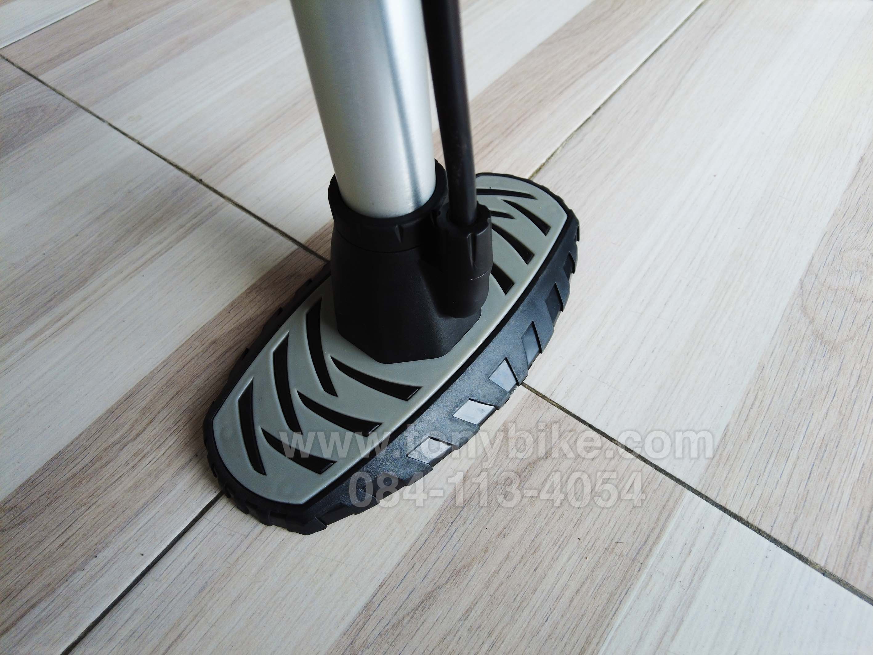 ที่สูบลมจักรยาน รุ่น CMP-117AG1 กระบอกอลูมิเนียม มีเกจวัดแรงดันลม หน้าปัด 5 ซม. (3 หัวสูบ A/V, F/V, D/V) 160 psi. 11 Bar