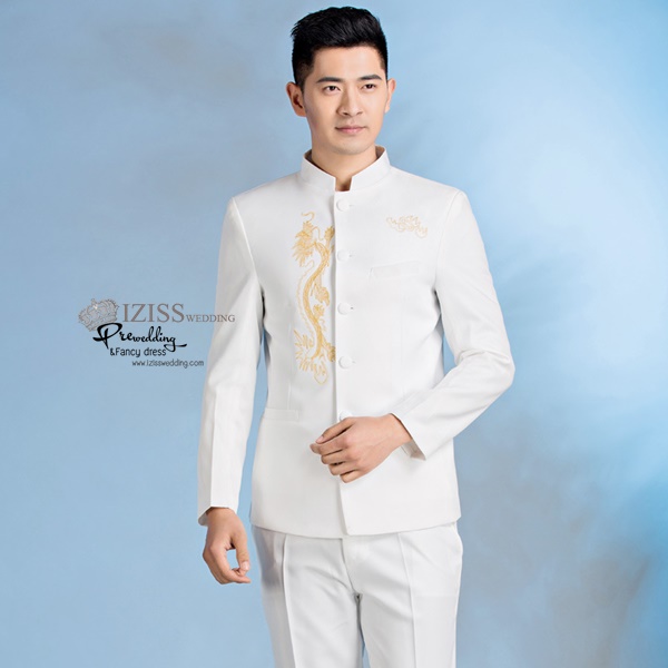 ST086 **พรีออเดอร์**สูทจีนผู้ชายสีขาวแขนยาวปักลายมังกรสีทอง ติดกระดุมสีขาว พร้อมกางเกงสีขาวขาสอบ ชุดสูทเจ้าบ่าว สูทแฟนซี ถ่ายพรีเวดดิ้ง & ชุดแต่งงานแฟนซี (Fancy wedding dress) สูทผู้ชายสีขาว