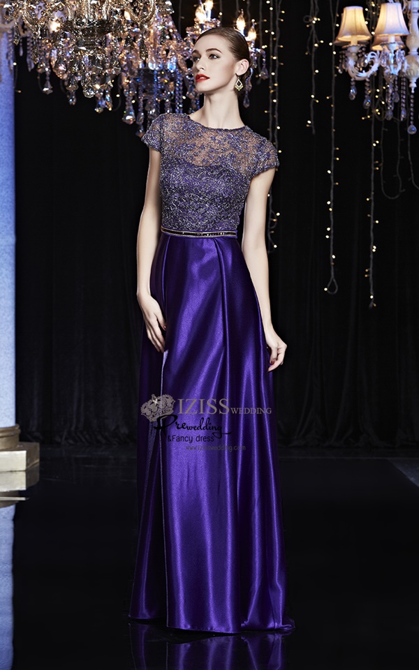 T015**พรีออเดอร์เดรสสีแชมเปญอมส้ม สีม่วง สีแดง **ชุดราตรียาวสีแชมเปญอมส้ม แขนสั้น เล่นดีเทลซีทรูช่วงอกและแขน ตัวเสื้อช่วงบนใช้ผ้าโปร่งปักดิ้นทองลายดอกไม้ แถบเพชรสี่เหลี่ยมตกแต่งเป็นเข็มขัดสวยหรู ตัดต่อกระโปรงผ้าสีพื้นทรงปล่อย ใส่สบาย งานเกรดพรีเมี่ยม ไฮโซ