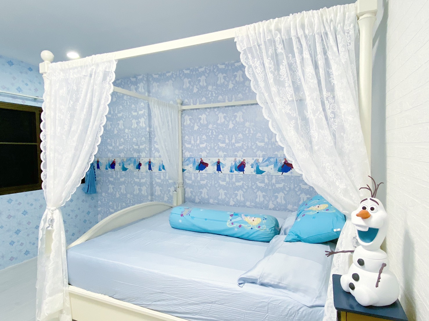 วอลเปเปอร์ลายการ์ตูนดิสนีย์ FROZEN2 DIS2-D05