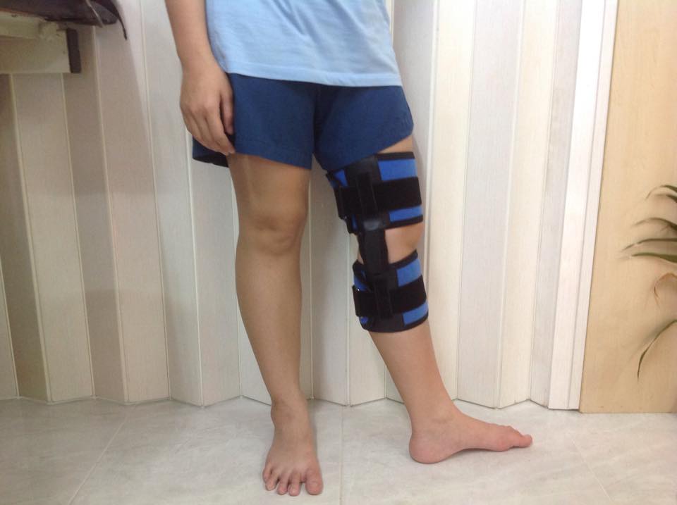 อุปกรณ์พยุงเข่าปรับองศาได้แบบสั้น ประคองเข่าปรับมุม พยุงเข่าแกนอลูมิเนียม [Hinge Knee Support]