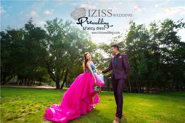 PW166 - Pre order ชุดคู่ถ่ายพรีเวดดิ้ง (prewedding dress) & ชุดแต่งงานแฟนซี (Fancy wedding dress)ชายหญิง "ธีมสีชมพู-ม่วง"