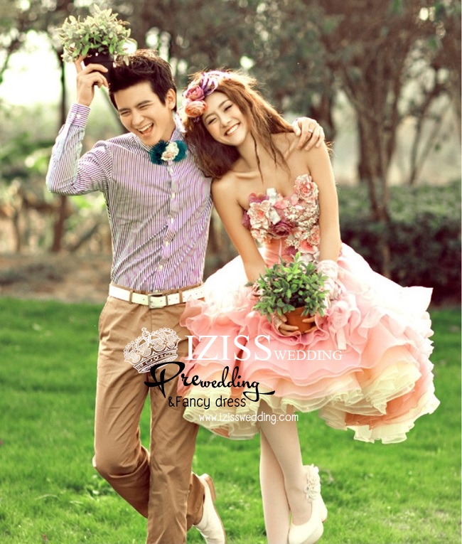 PW010 - **สินค้ากำลังจะเข้าค่ะ** ชุดคู่ถ่ายพรีเวดดิ้ง (prewedding dress) & ชุดแต่งงานแฟนซี (Fancy wedding dress)ชายหญิง สไตล์ colorful "ธีมสีชมพู-เหลือง""